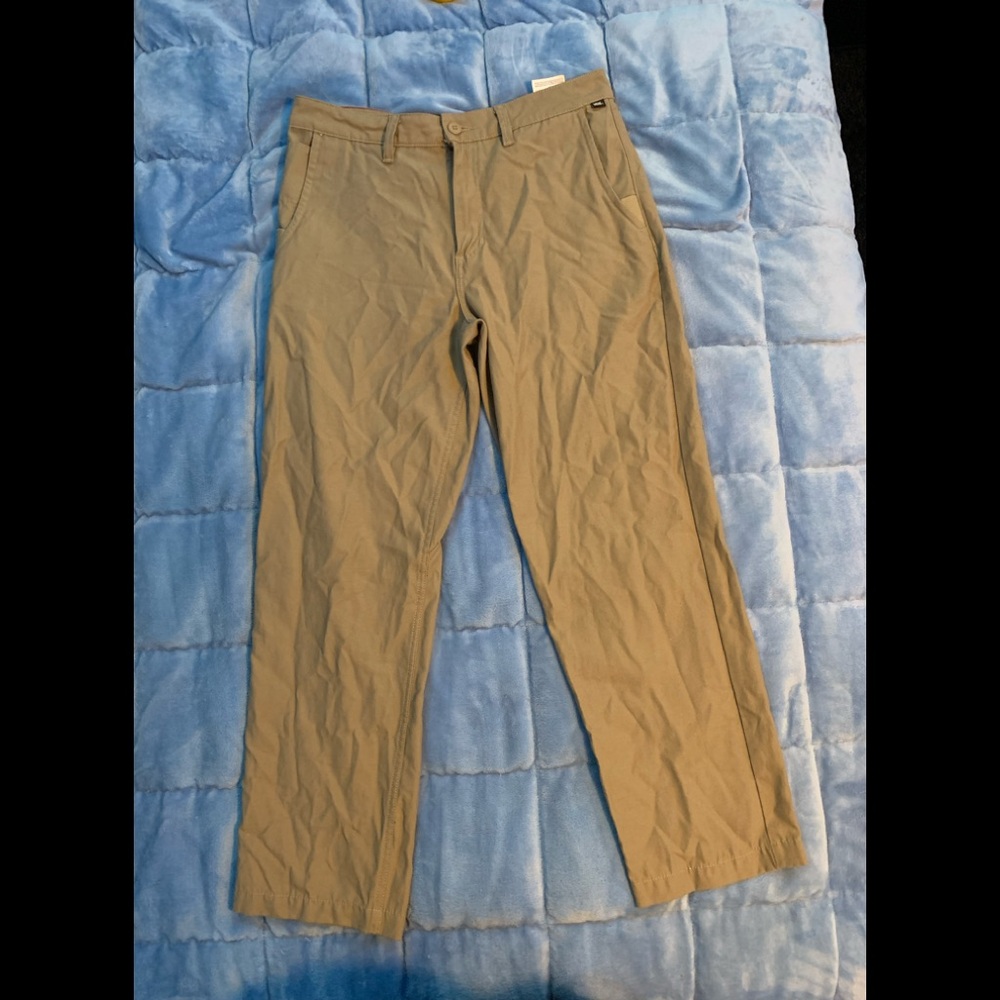 Very good condition used tan vans chino skate pants. 30in inseam 20in waist